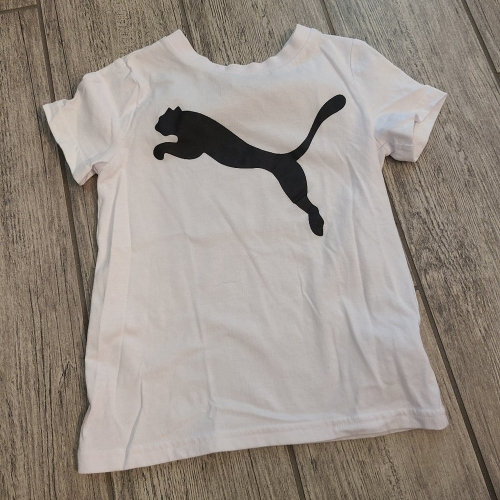 🏷 3/$15 or 5/$20 PUMA toddler short sleeve t-shirt white size 4T
